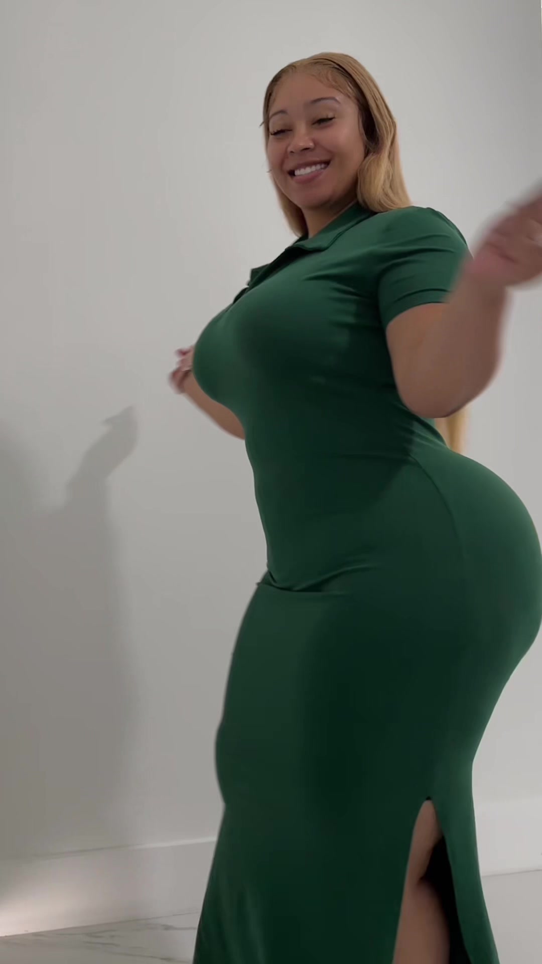 @YourAuntieMoe