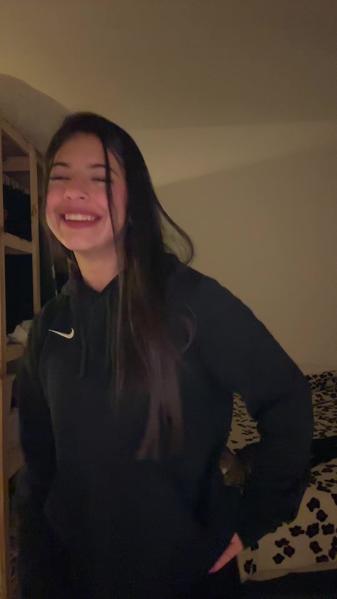 @briflores__