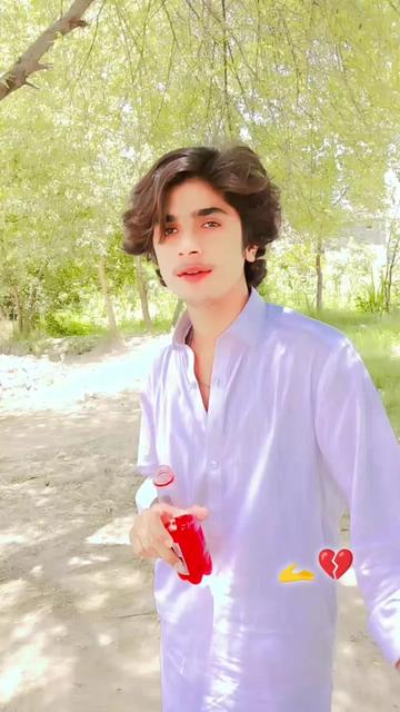@Malik Hasnain🫀😇