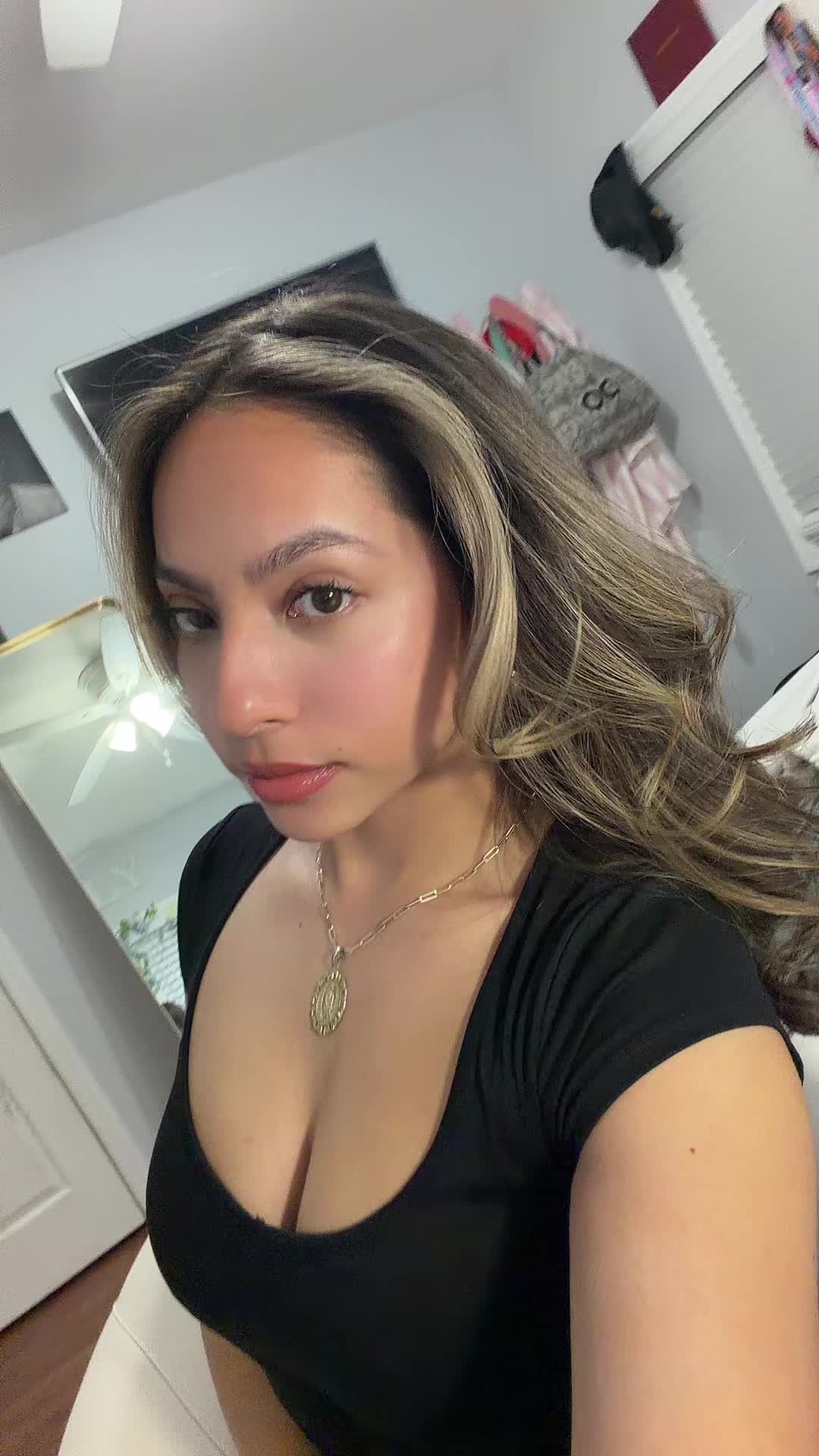 @Ally🧸