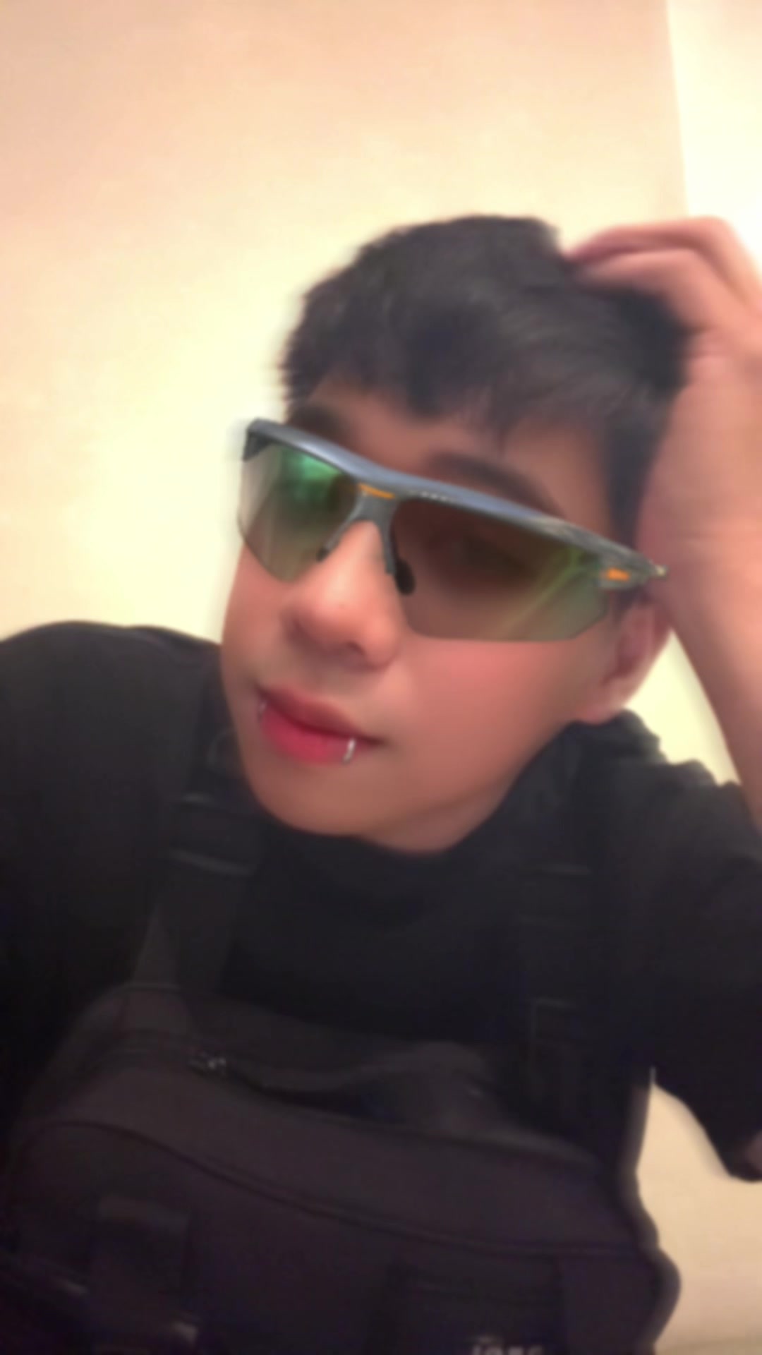 @Rj