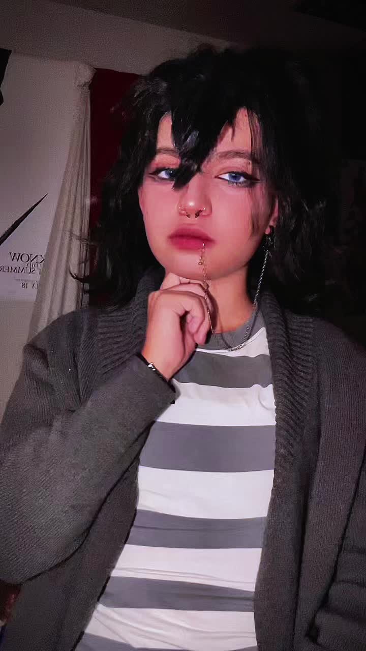 @✧･ﾟ: ✧ Lucrya ✧:･ﾟ✧