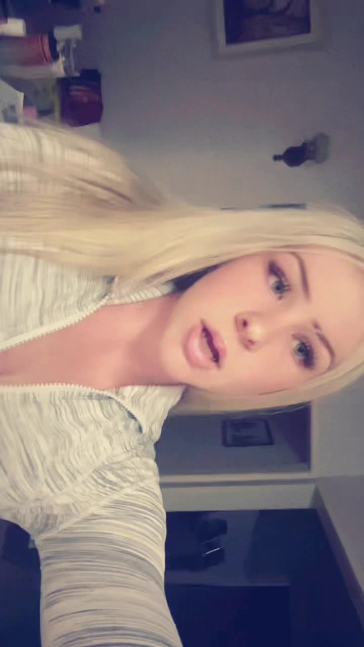 @𝐿𝒶𝓋𝒾𝓃𝒾𝒶