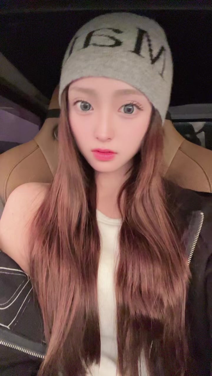 @胡晴