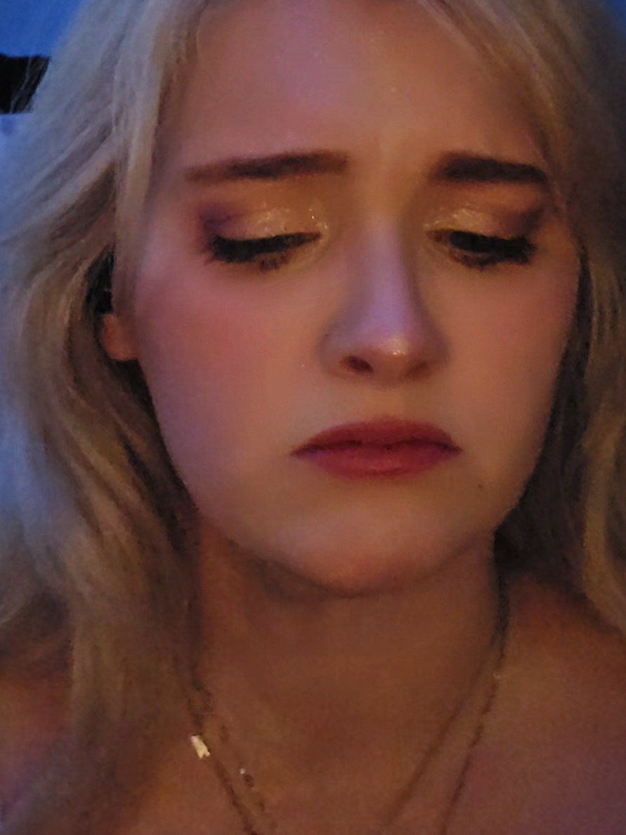 @Ellie 🦋❤️ | Actress & Writer