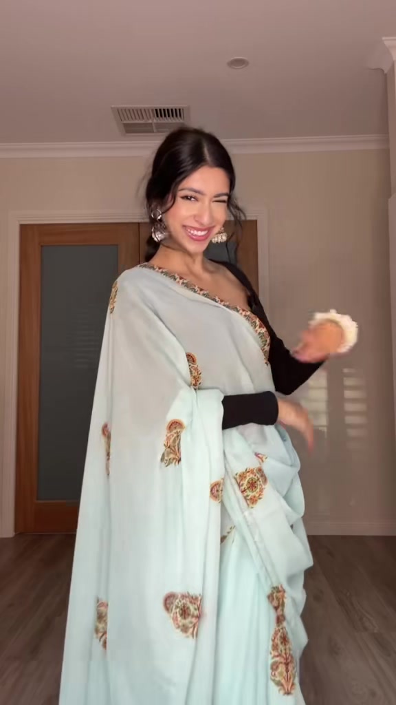 @Laxmi 👸🏻🇳🇵