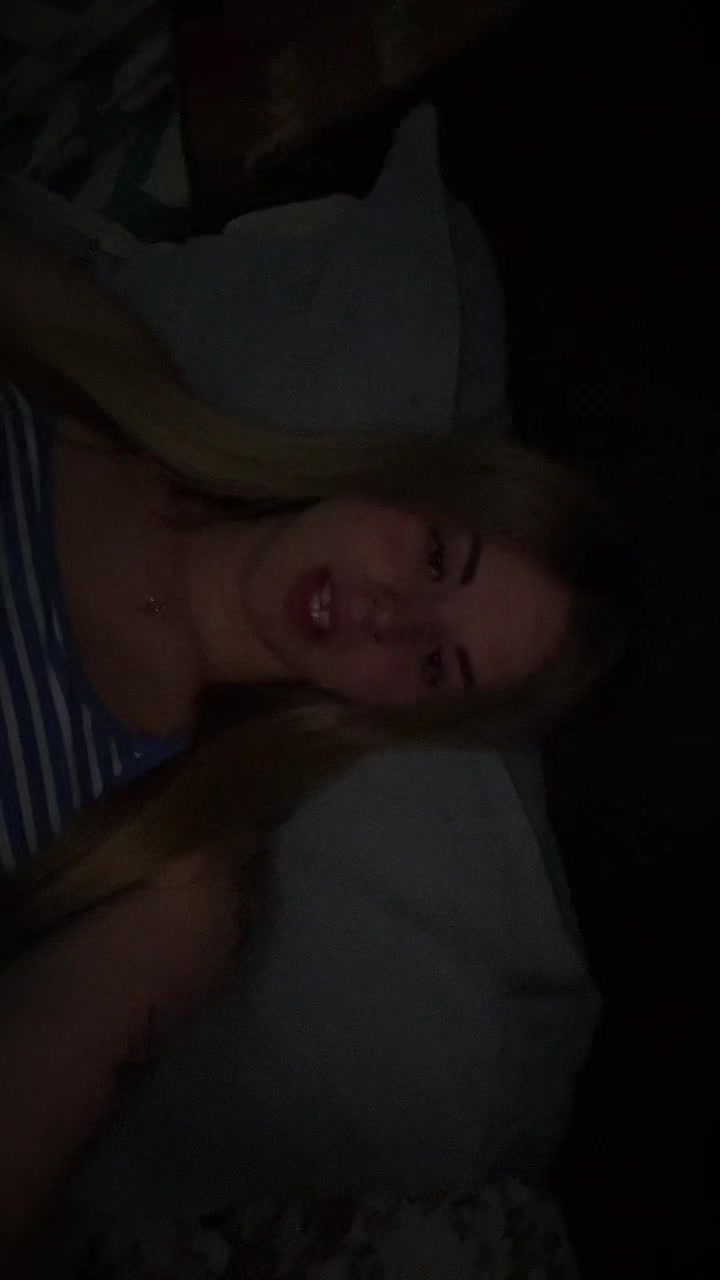 @ur.favorite.blonde24