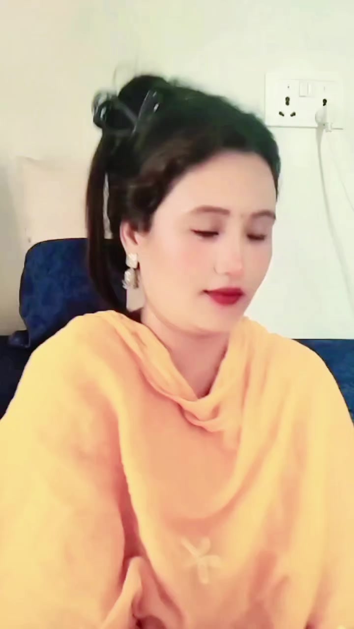 @thakuriqueen135