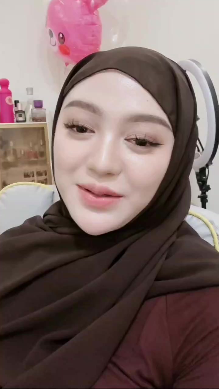 @فتاة جميلة