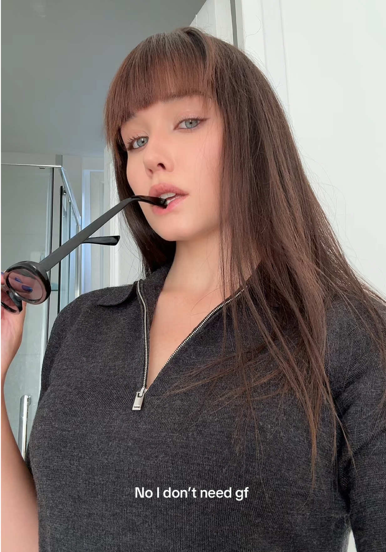 @𝑁𝑖𝑛𝑒𝑙𝑙𝑒.
