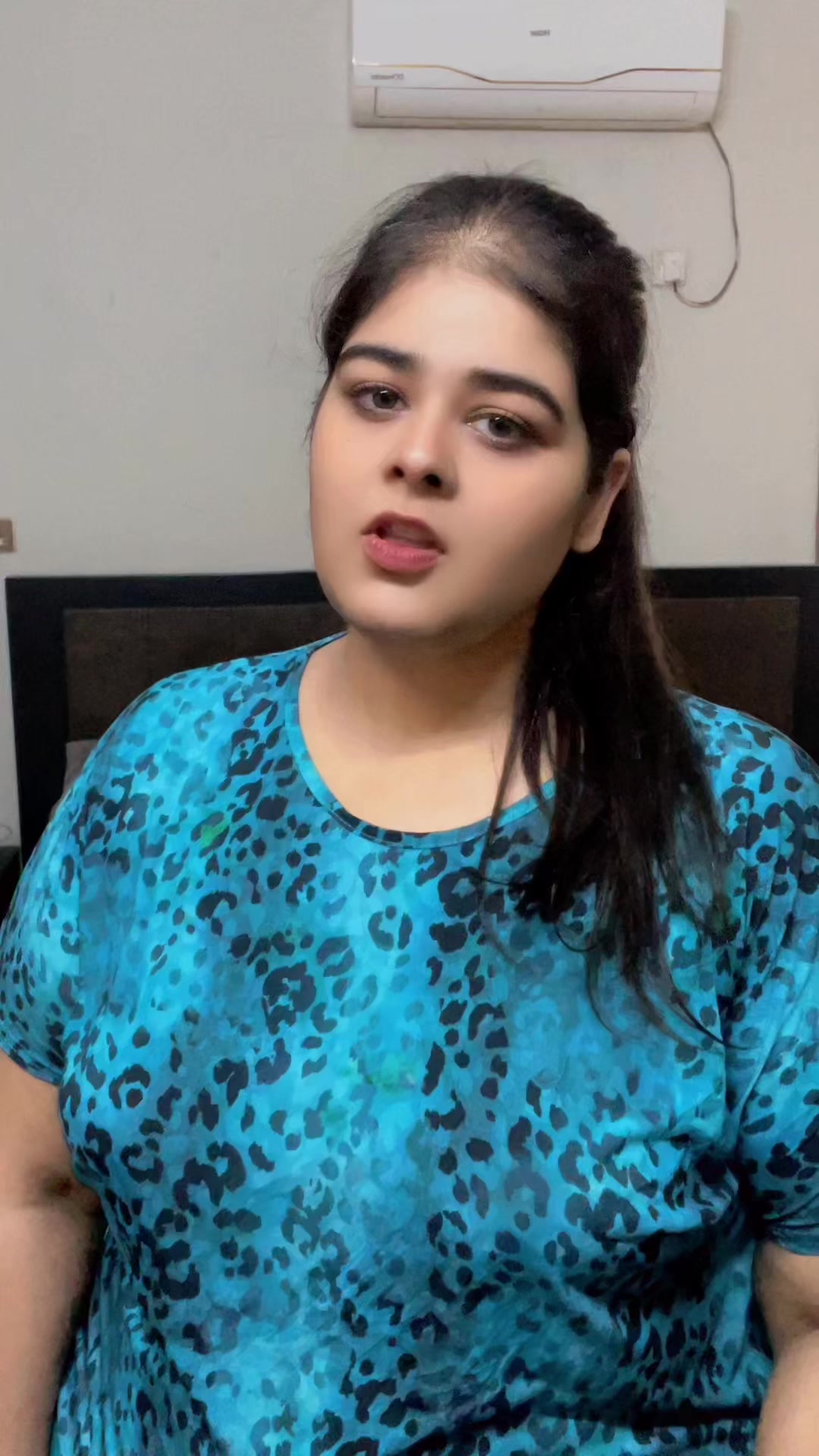 @Kanza_siddiqui
