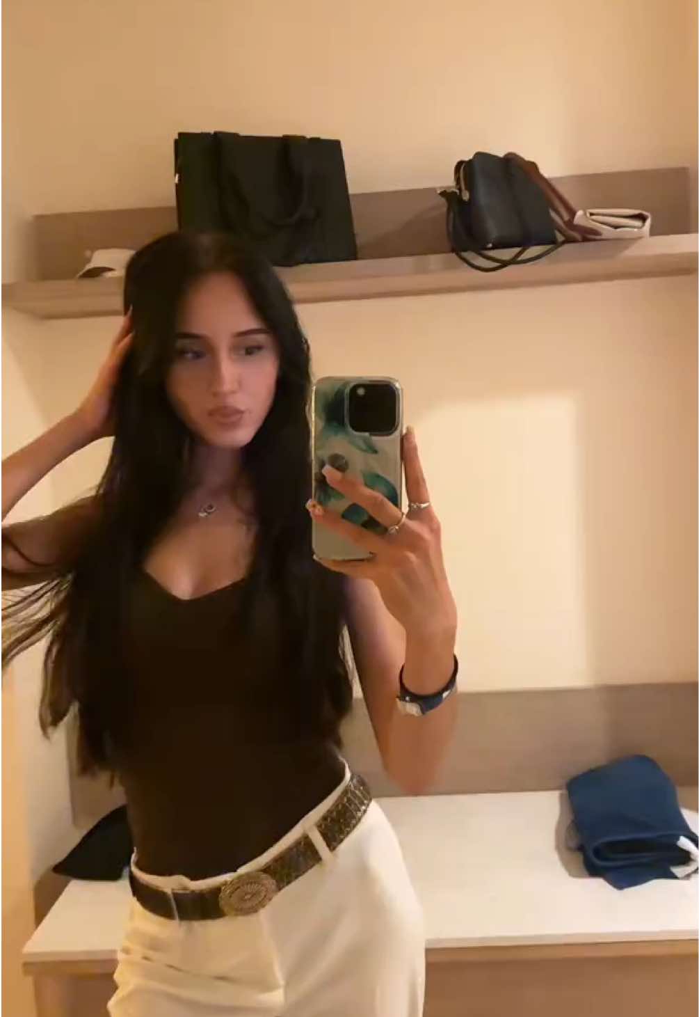 @Sharona𖣂