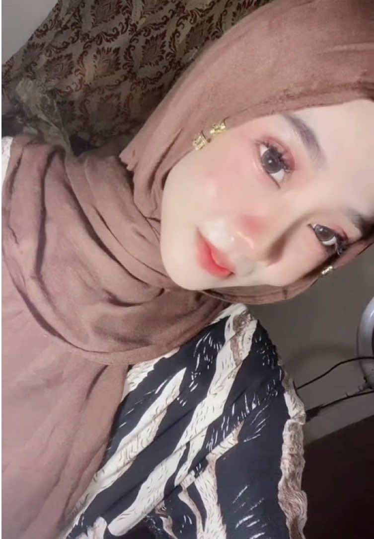 @Anggraeni