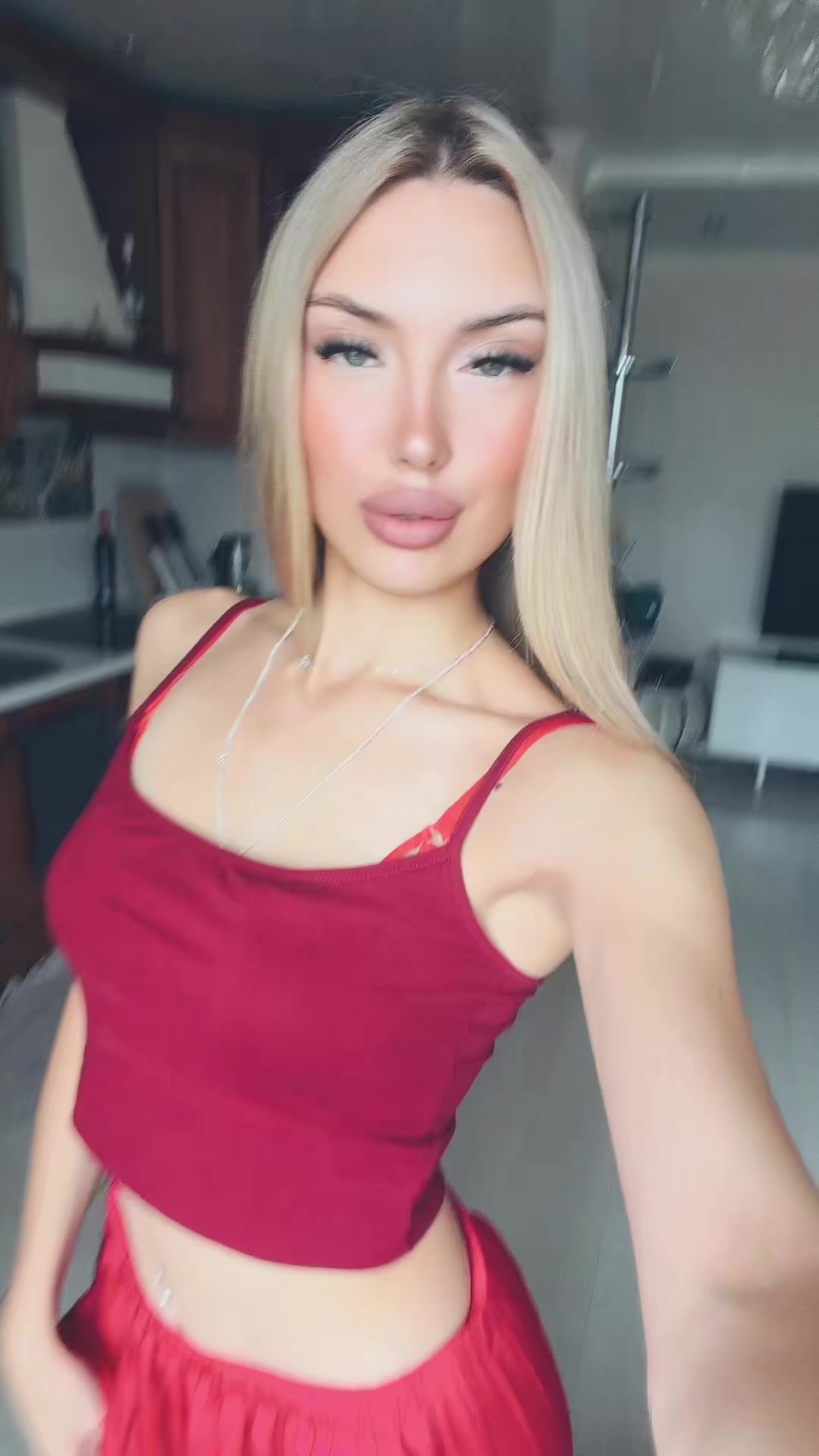 @𝐴𝐿𝐼𝑆𝐴👑