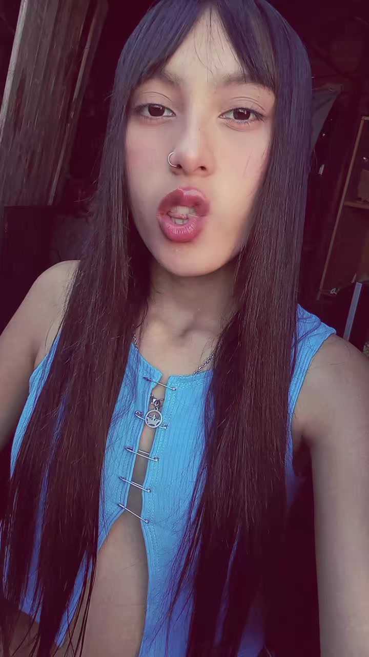 @nickii_perez