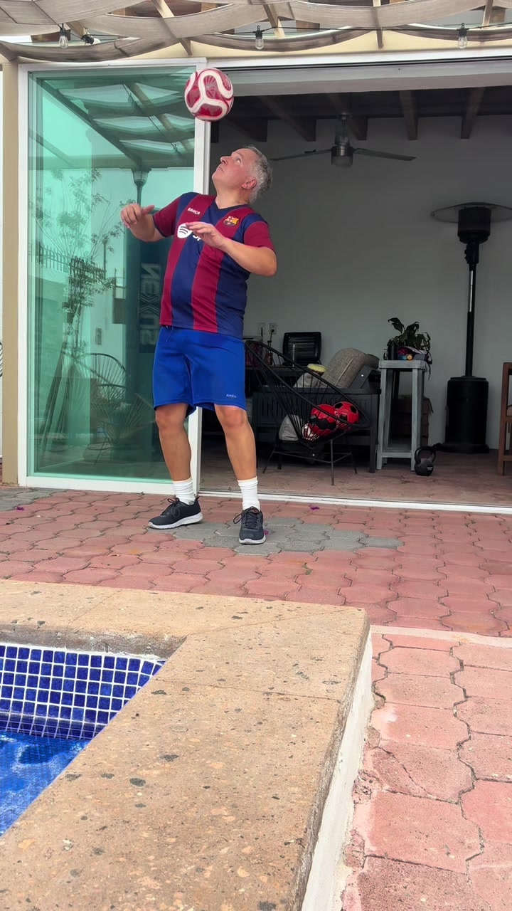 @Luciano Llama