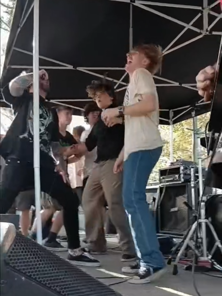 @𝕽𝖎𝖈𝖐𝖞 𝕭𝖚𝖗𝖓𝖊𝖗