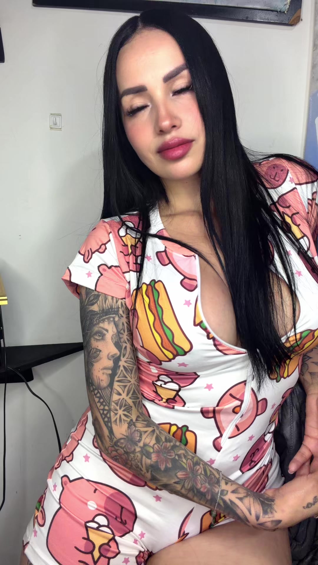 @Alexandra Santafe 👑te sigue