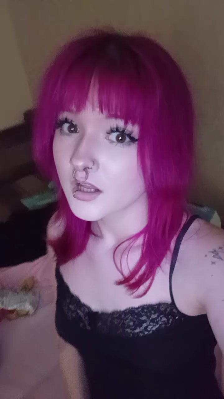 @крапива