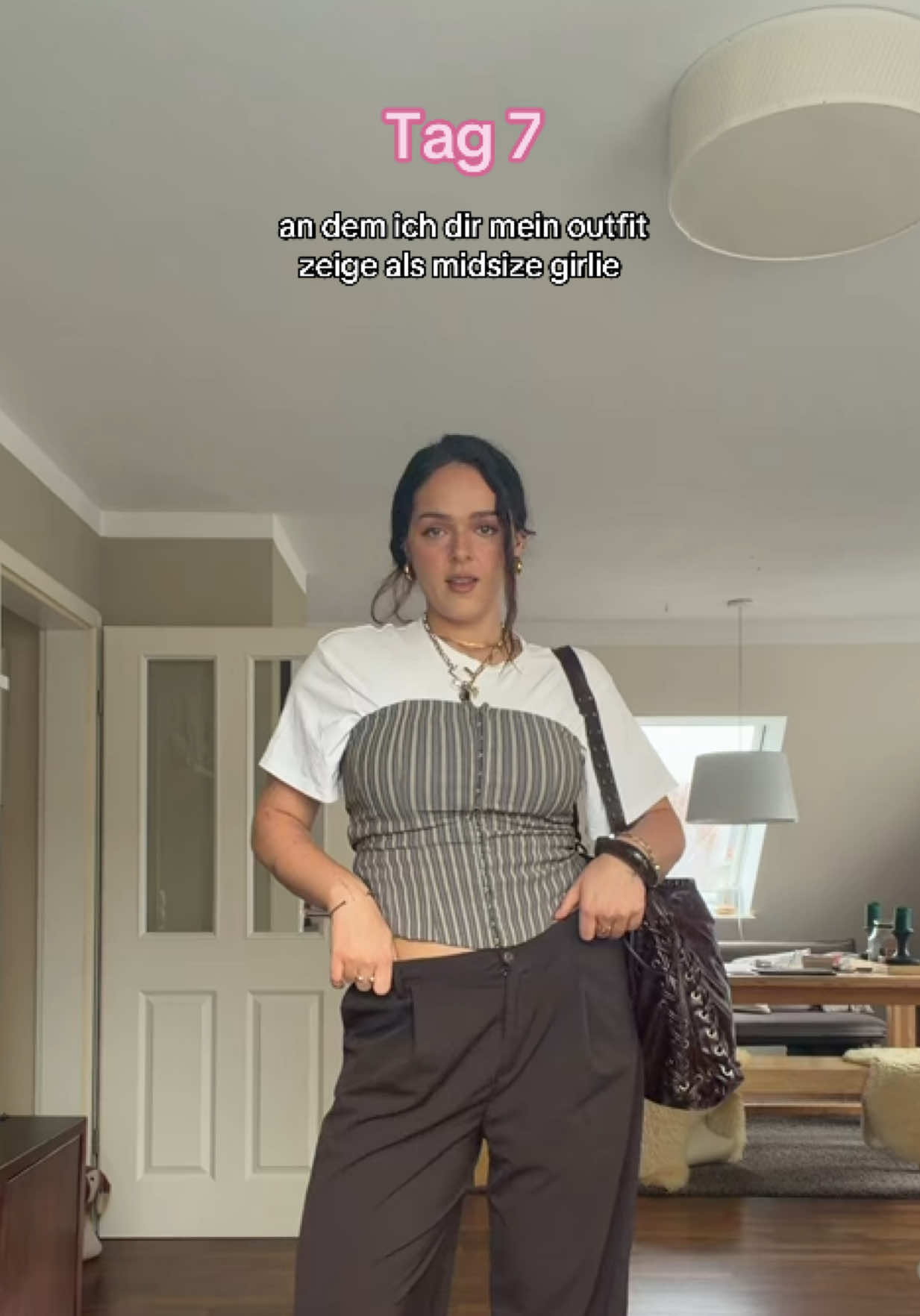 @MELINA SOPHIA