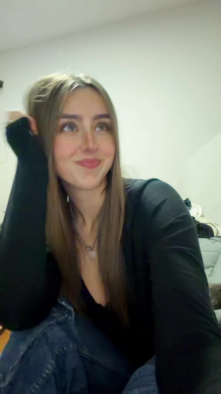 @Julii 🎀