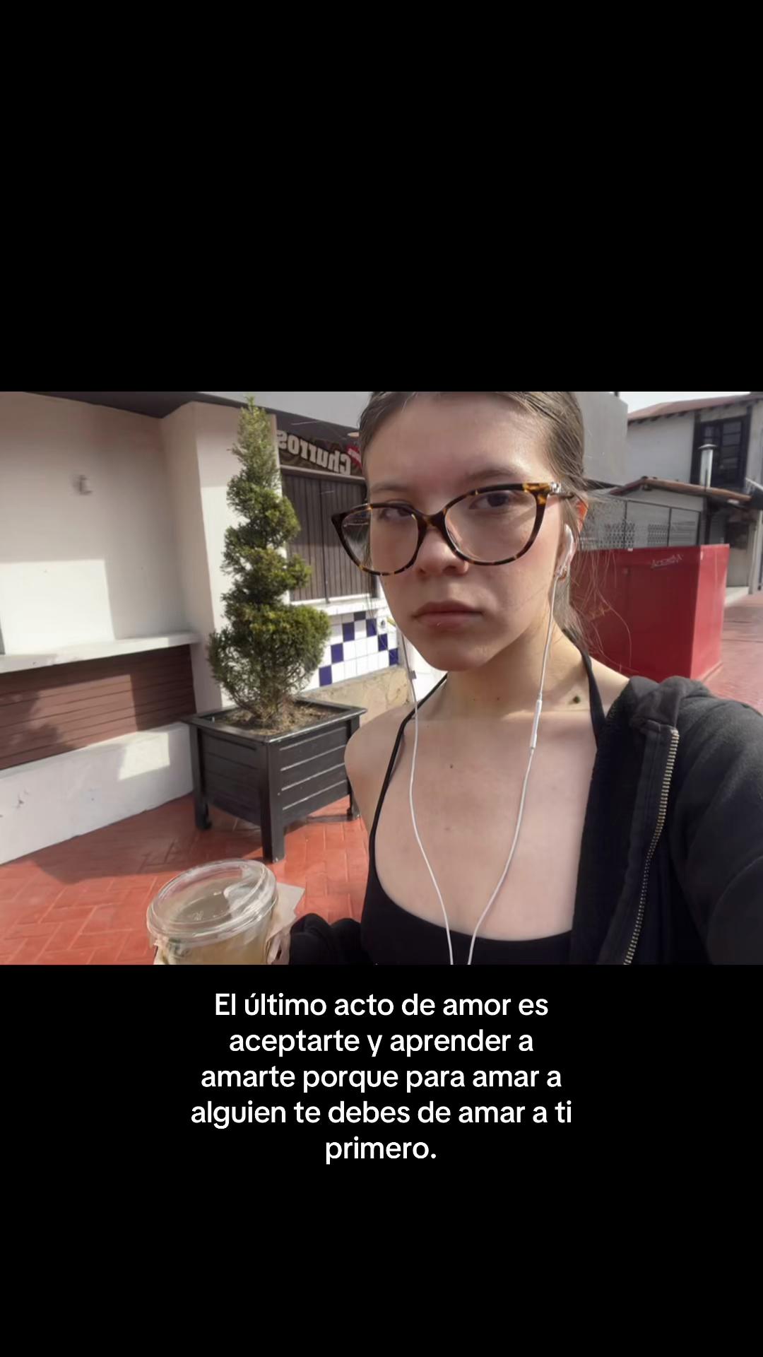 @Jhoselyn