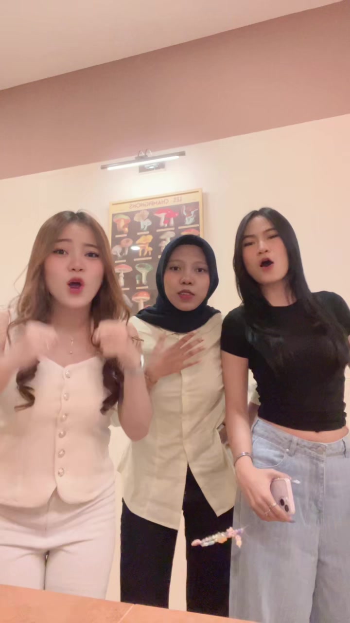 @Deaaprlia09