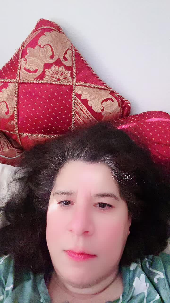 @Bella