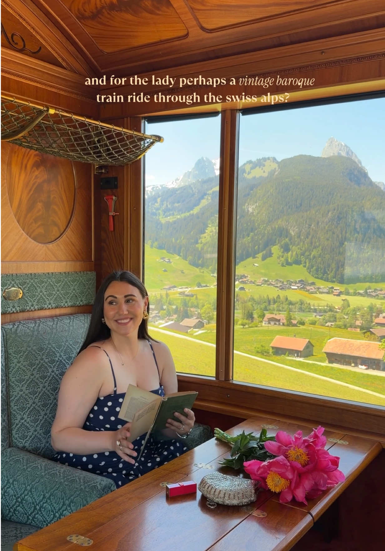@Courtney | Travel + Lifestyle