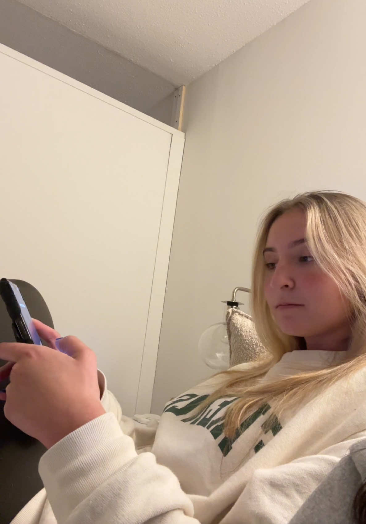 @Mikaelacohen