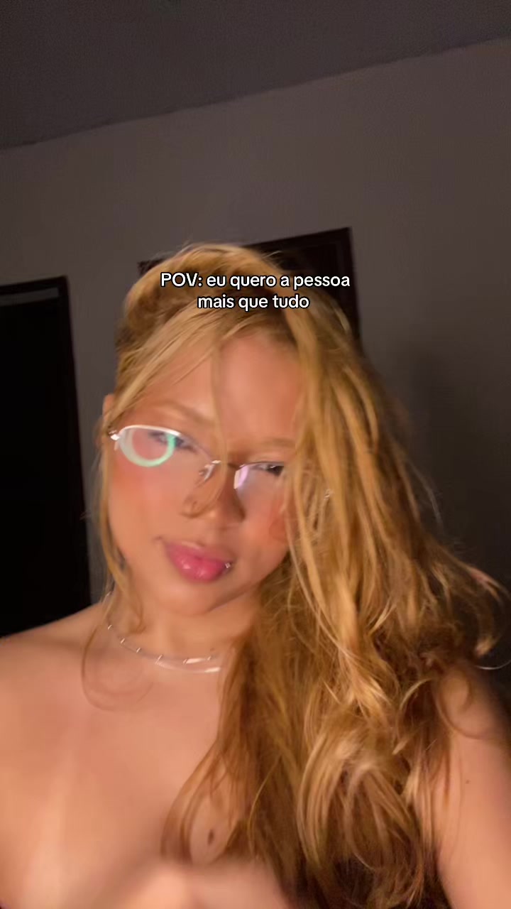 @mchelynz
