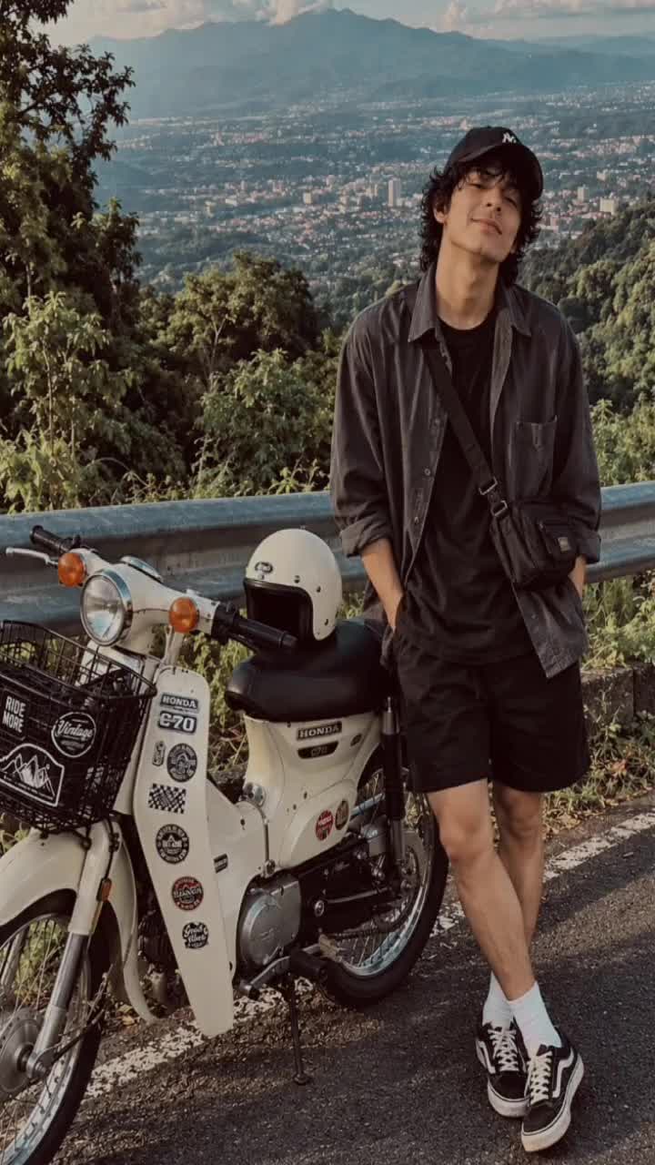 @𝚠𝚑𝚘 𝚊𝚖'𝙸