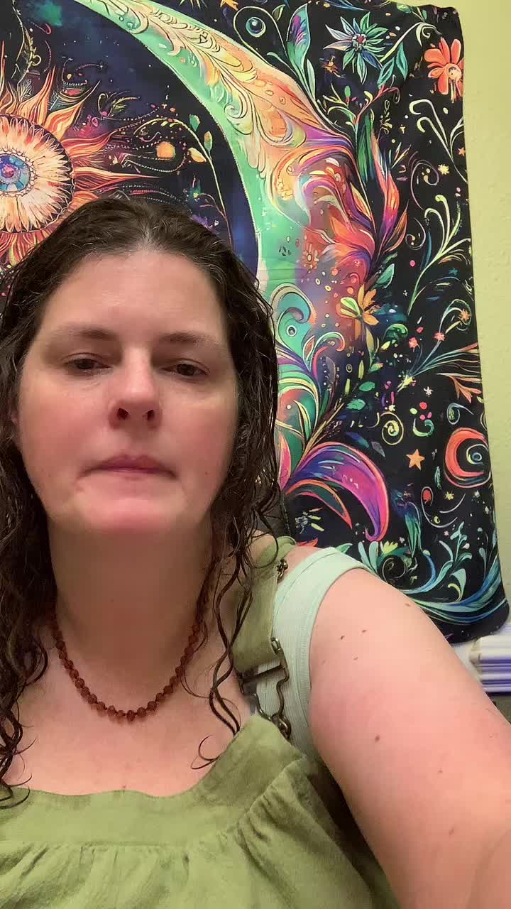 @AprilMay🐉💫