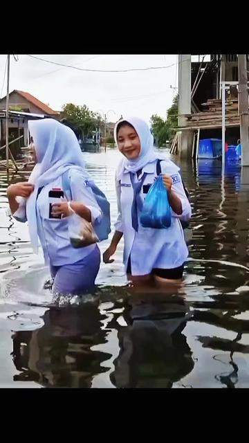 @PESONA UKHTY