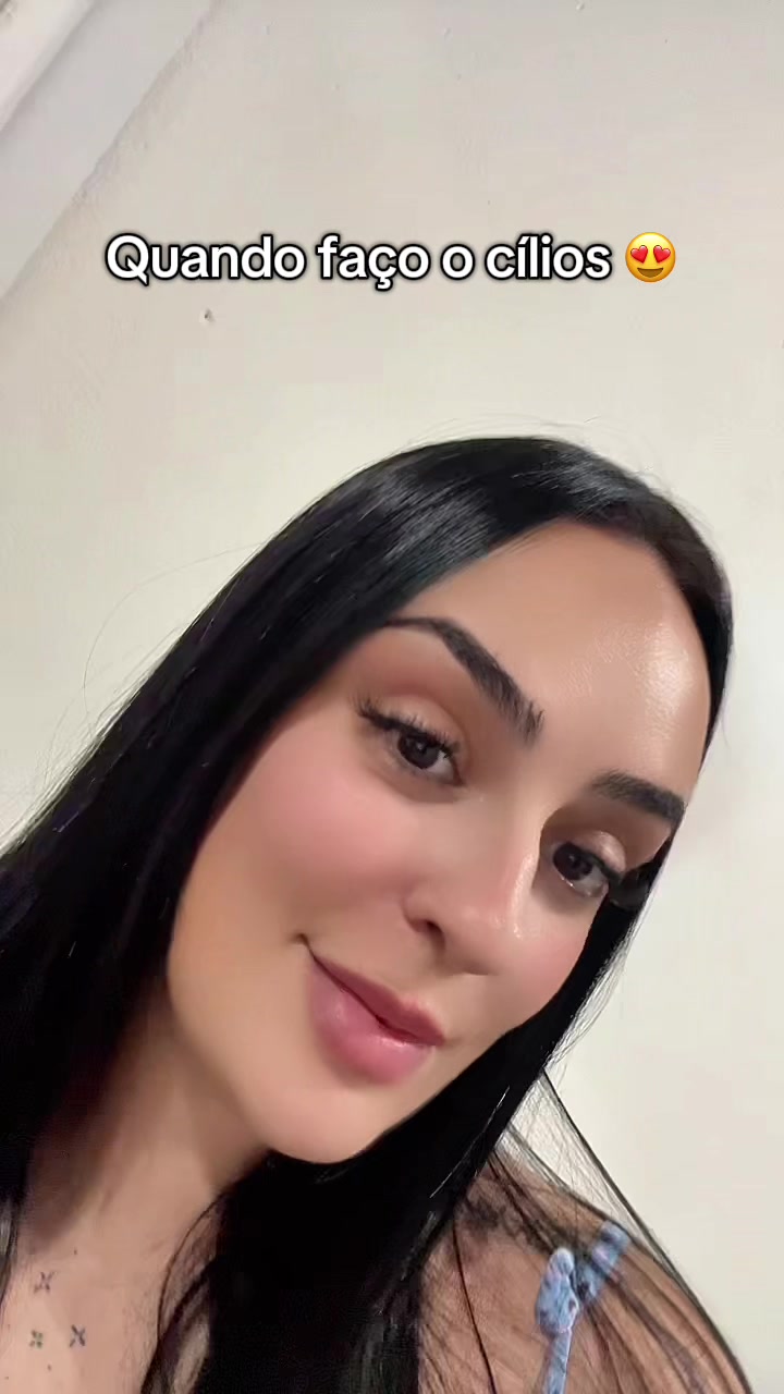 @Larinha 🌸