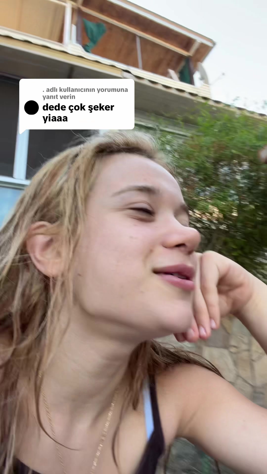 @Melacıkela