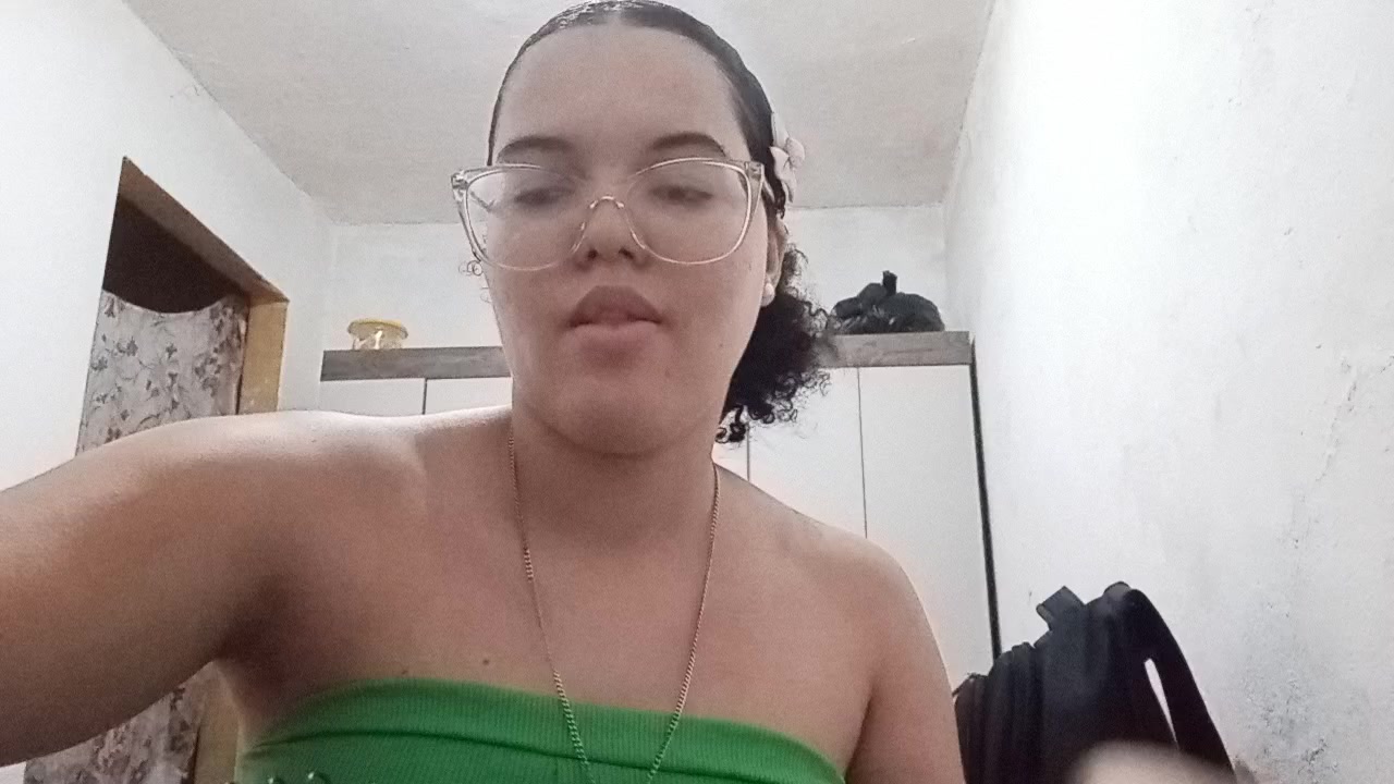 @Emilly Maria