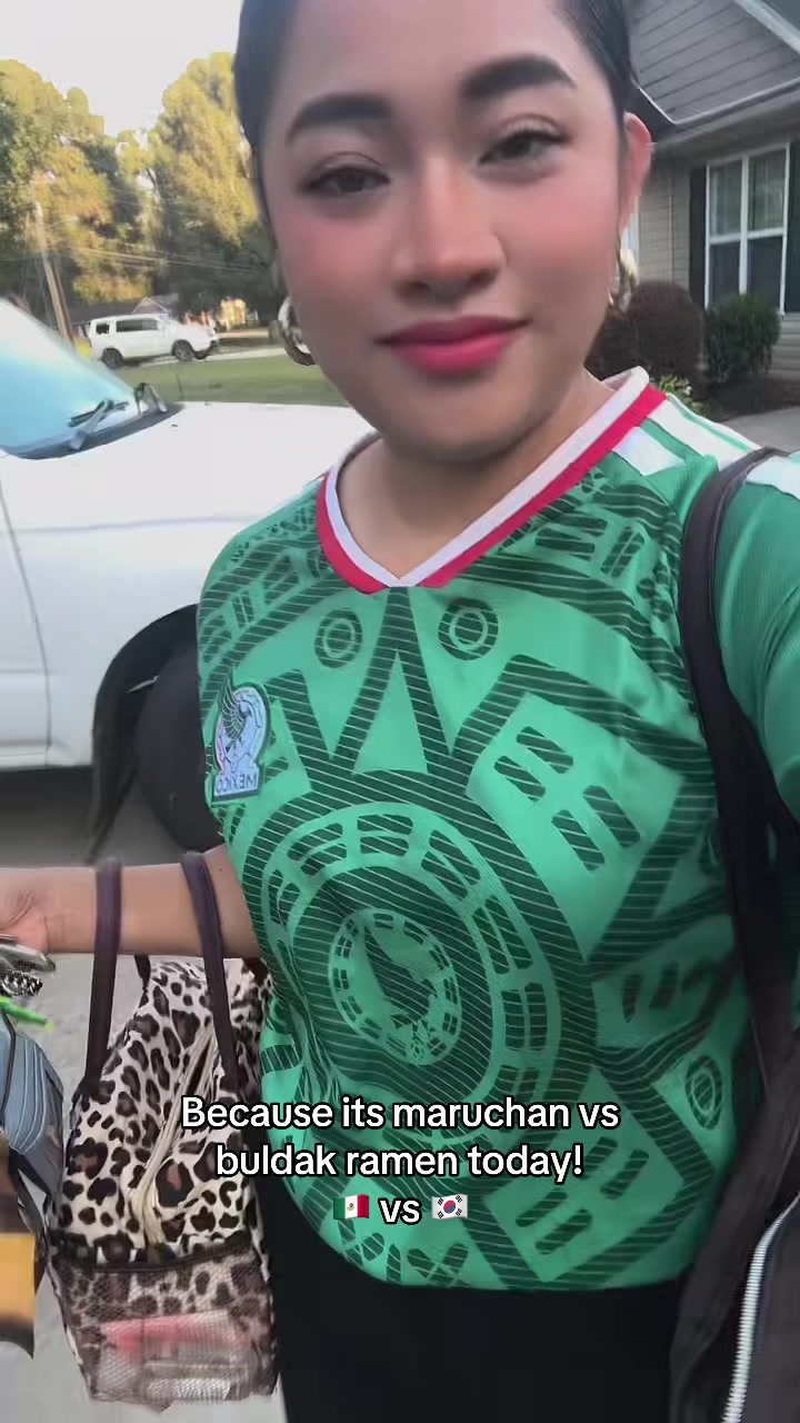 @Azzybby