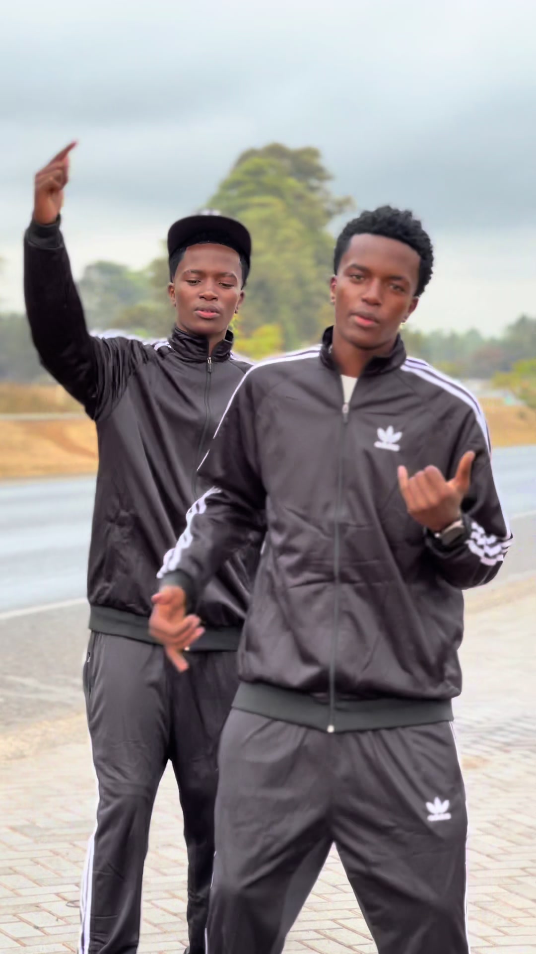 @Trendytwinnz🇰🇪
