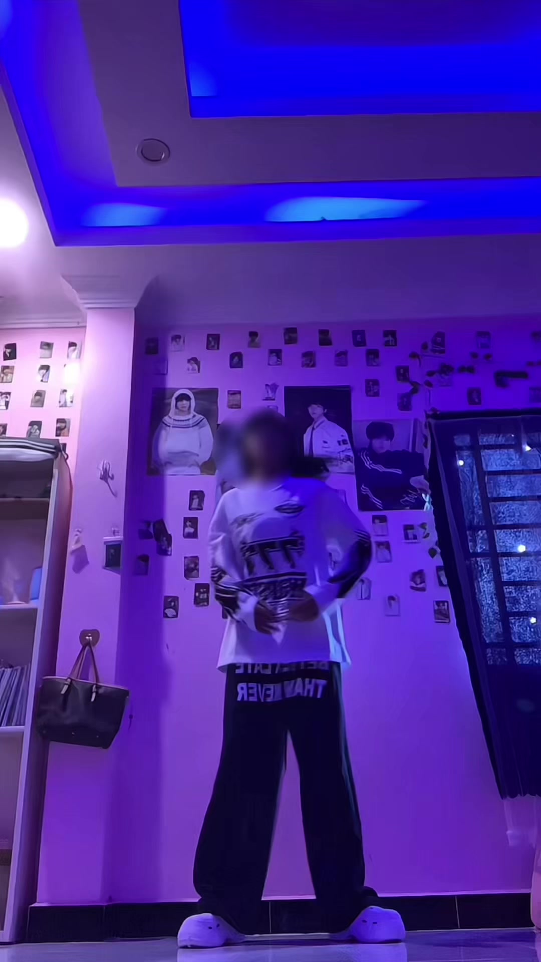 @EINMOVES