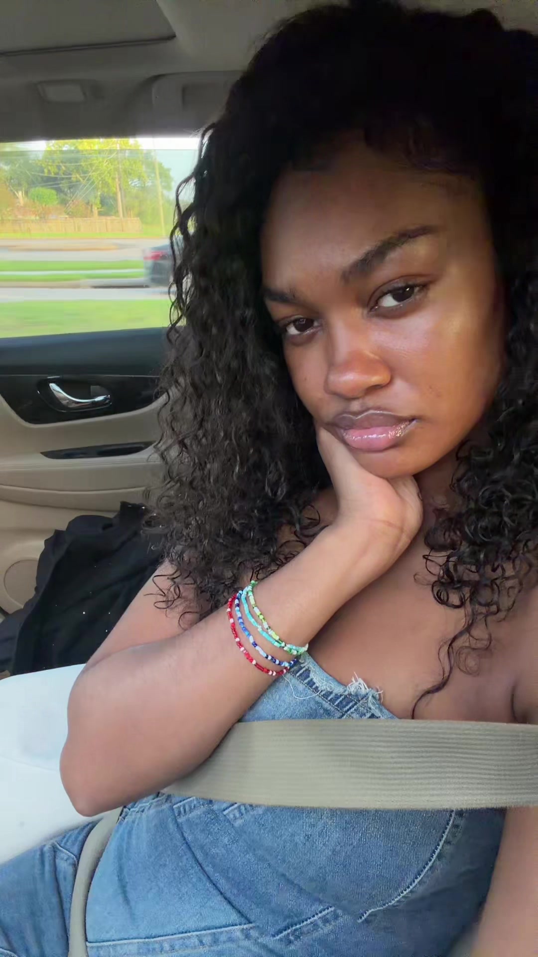 @earthtobtches777