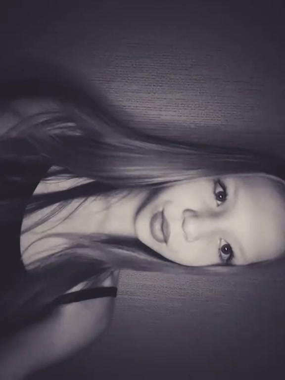 @Anahksss