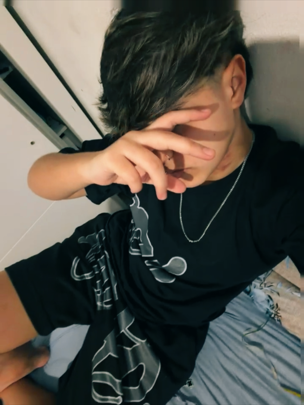 @~ '𝖒𝖆𝖎𝖆 🕸️