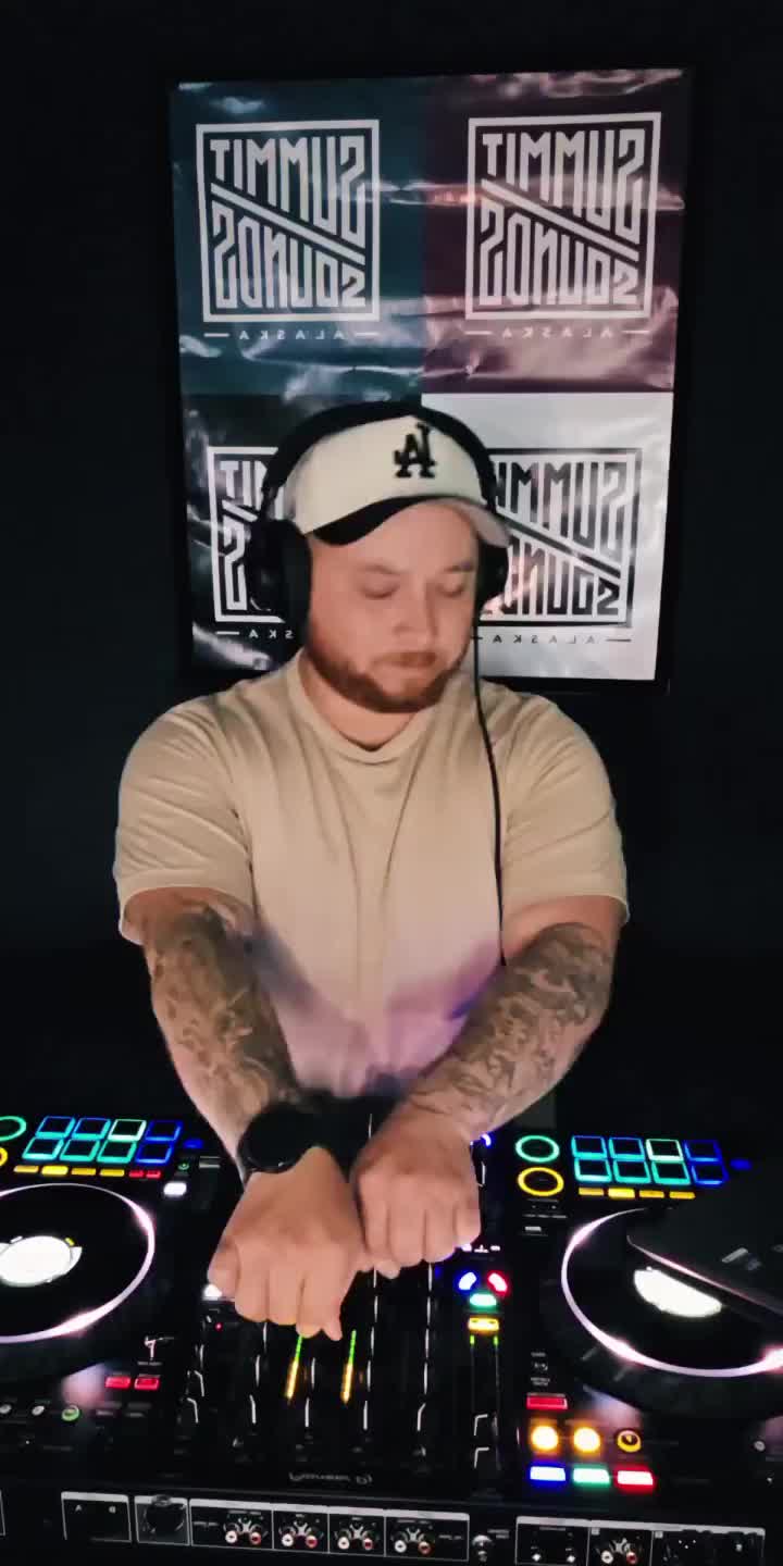 @Summit sounds Alaska