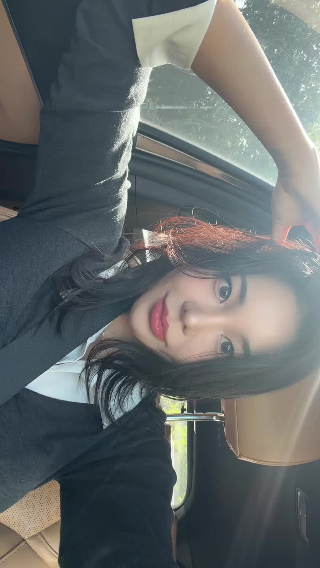 @heeniwaxing