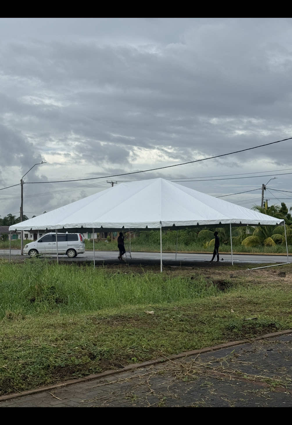 @Royalty Verhuur Suriname J.M.