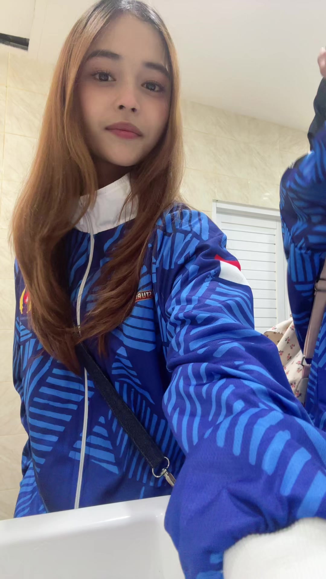 @loouuuna