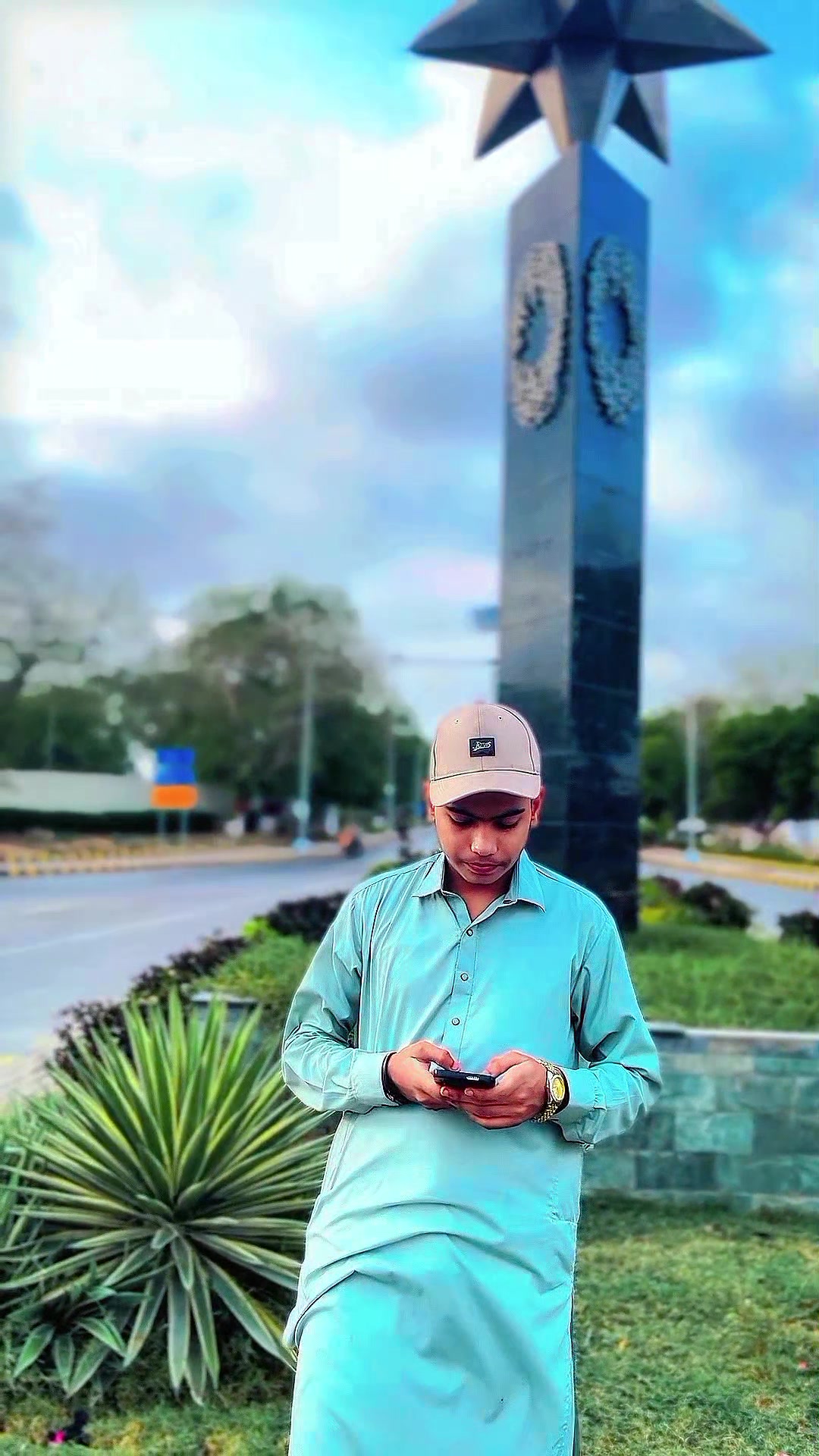 @𝐐𝐔𝐑𝐄𝐒𝐇𝐈