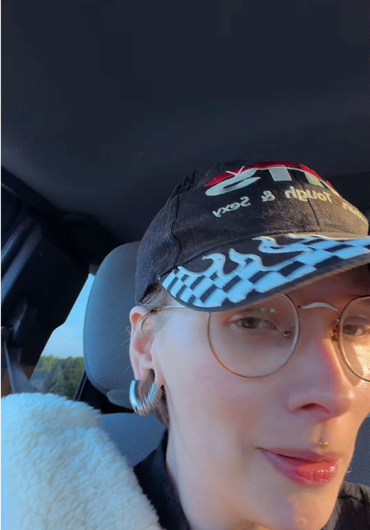 @ghostwives