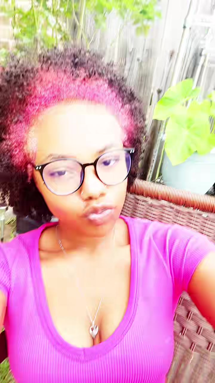 @hai bae! °❀.ೃ࿔*